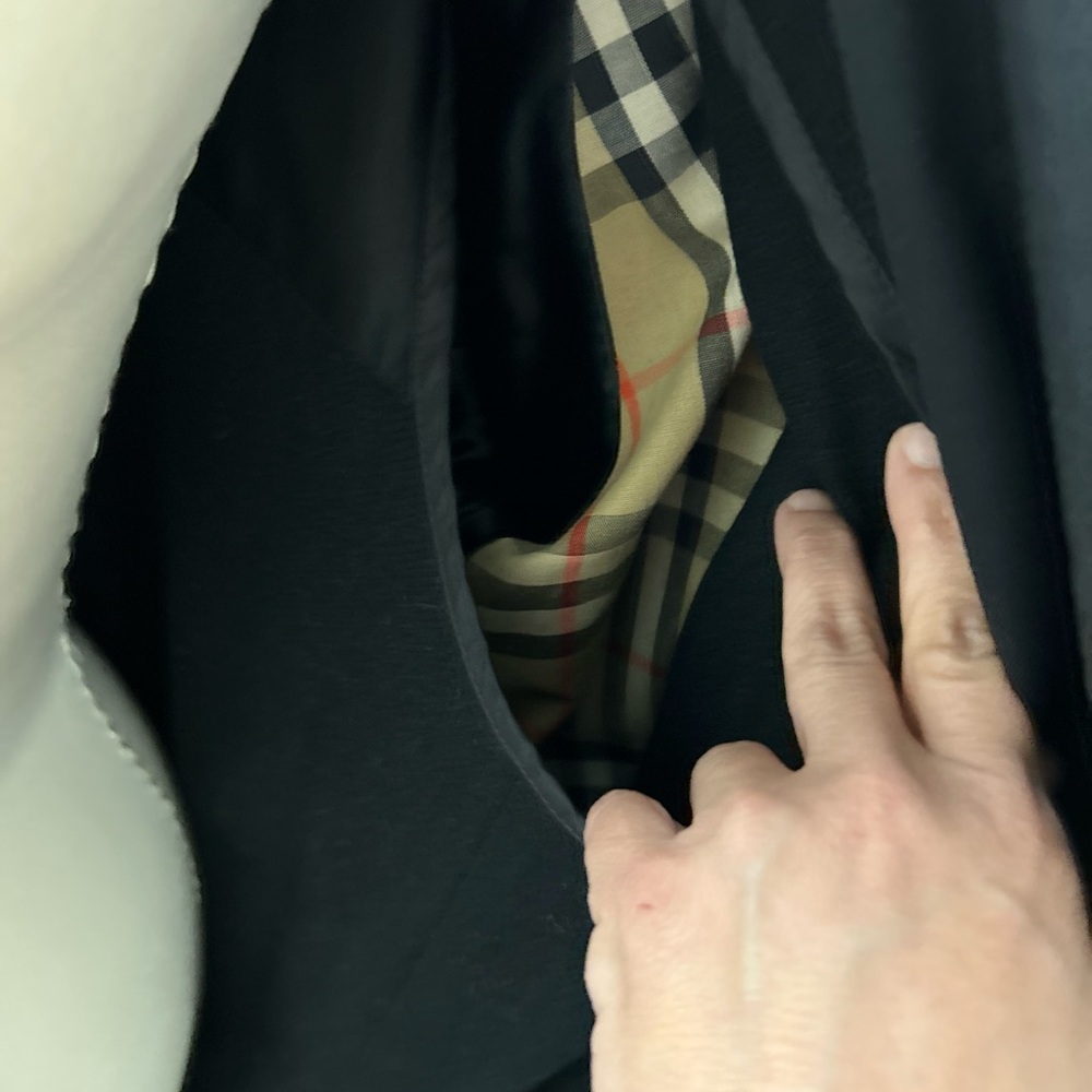 Burberry Black Double-Breasted Belted Trench - Picture 7 of 13